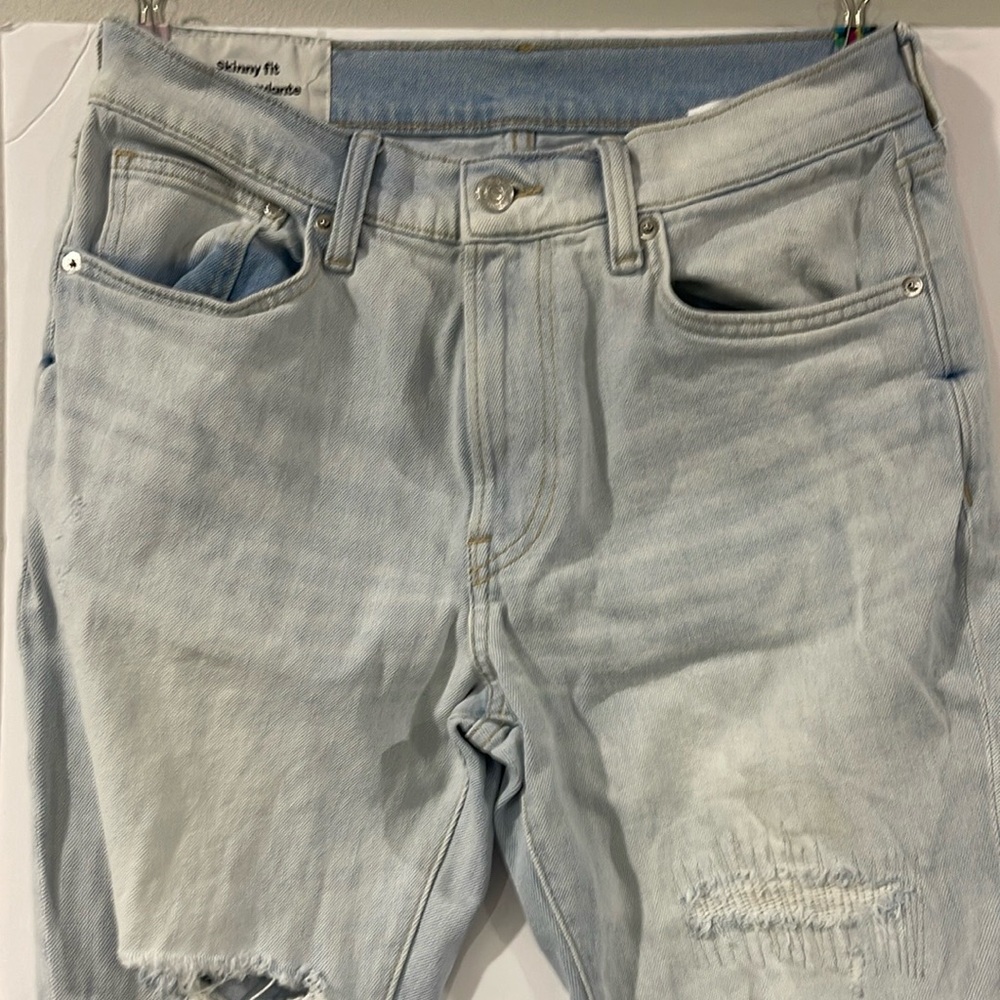 H&M Distressed Denim Jeans 32x32 NEW